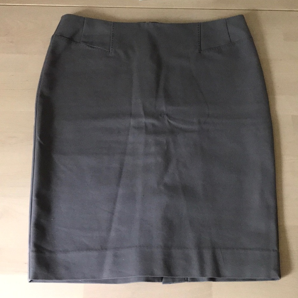 Le Chateau Grey High Waisted Skirt - Picture 1 of 8